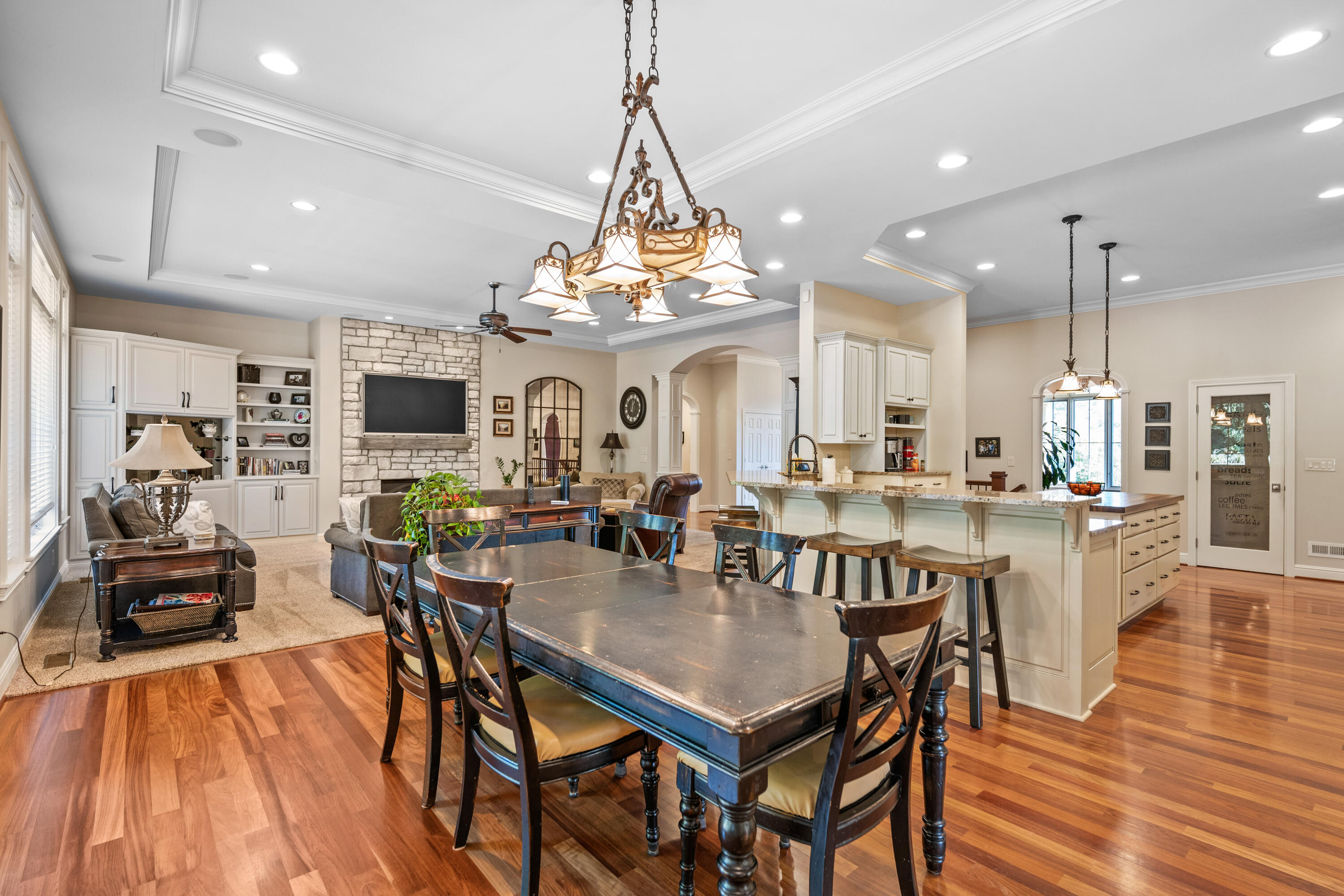 931 Squire Oaks Drive