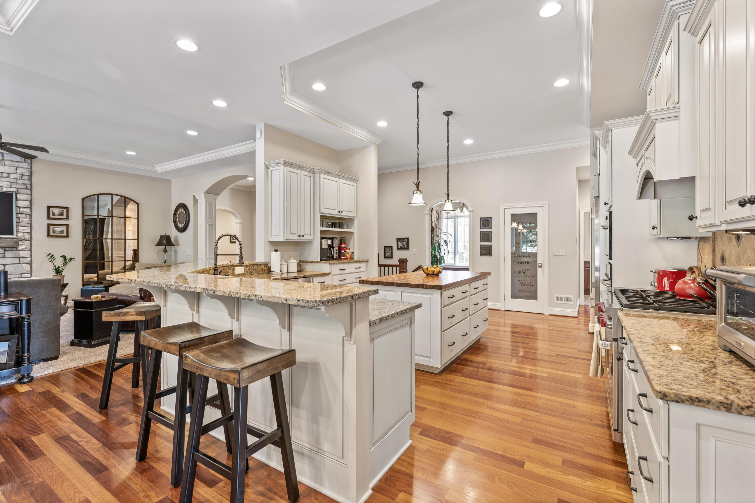 931 Squire Oaks Drive