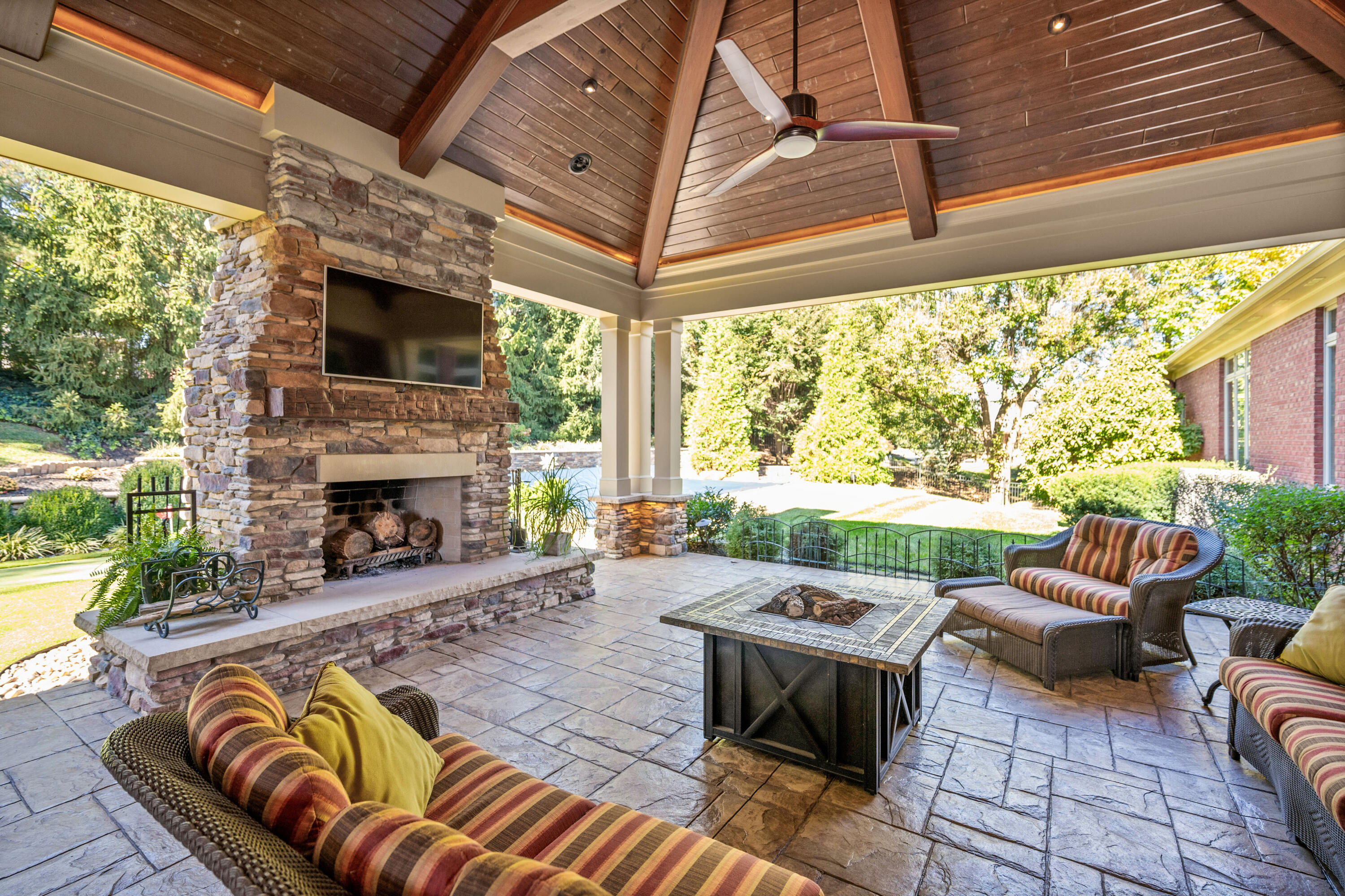 931 Squire Oaks Drive