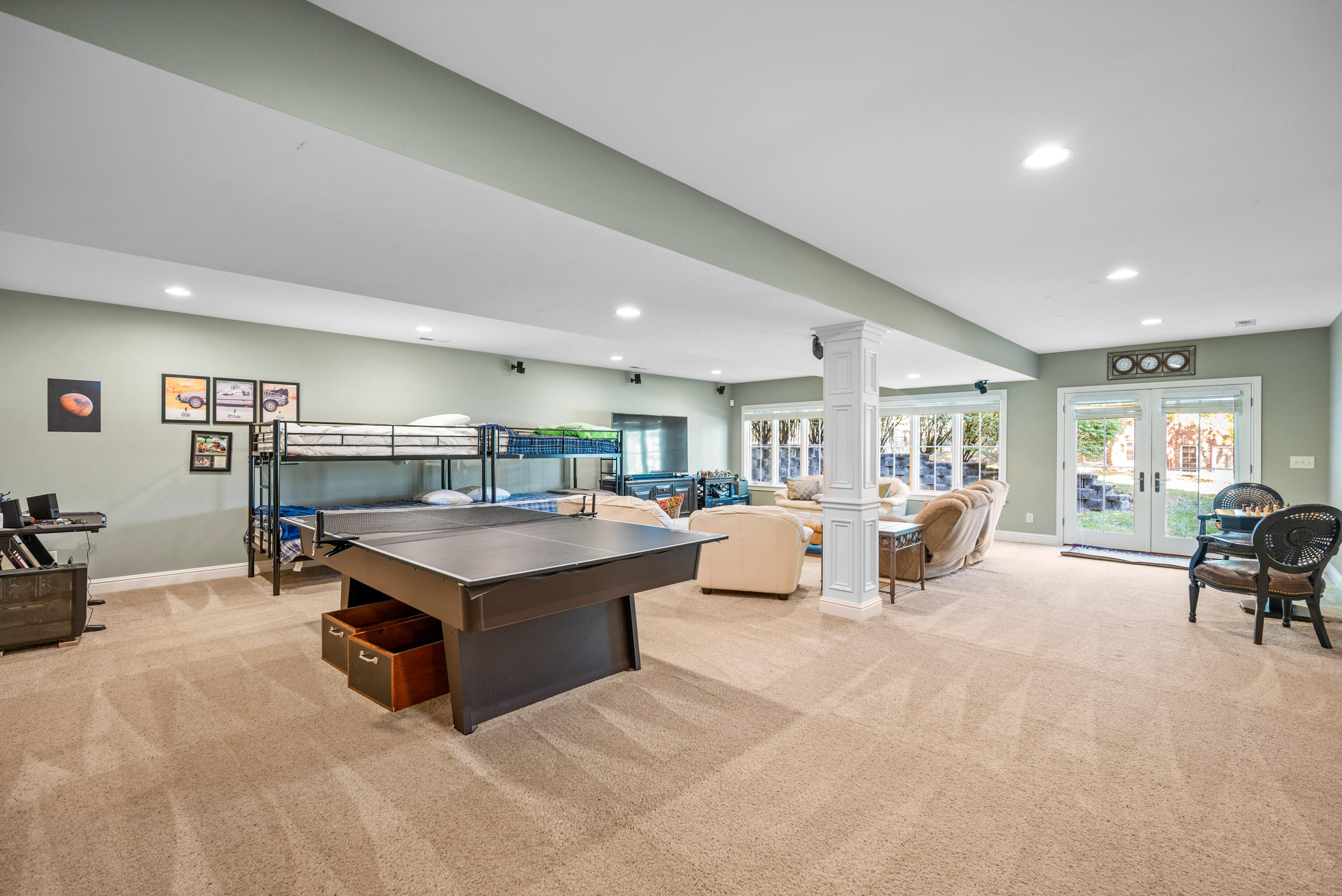 931 Squire Oaks Drive