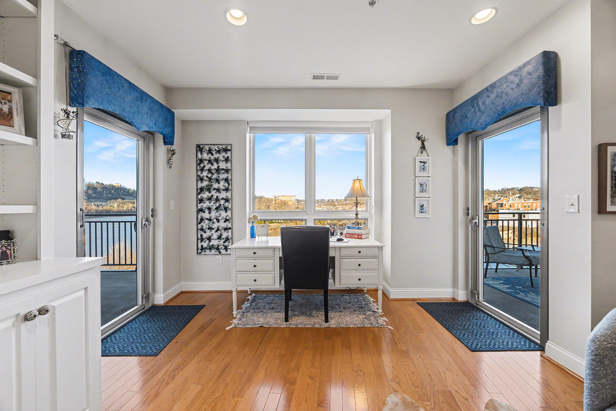 101 Harbor Greene Drive, W405