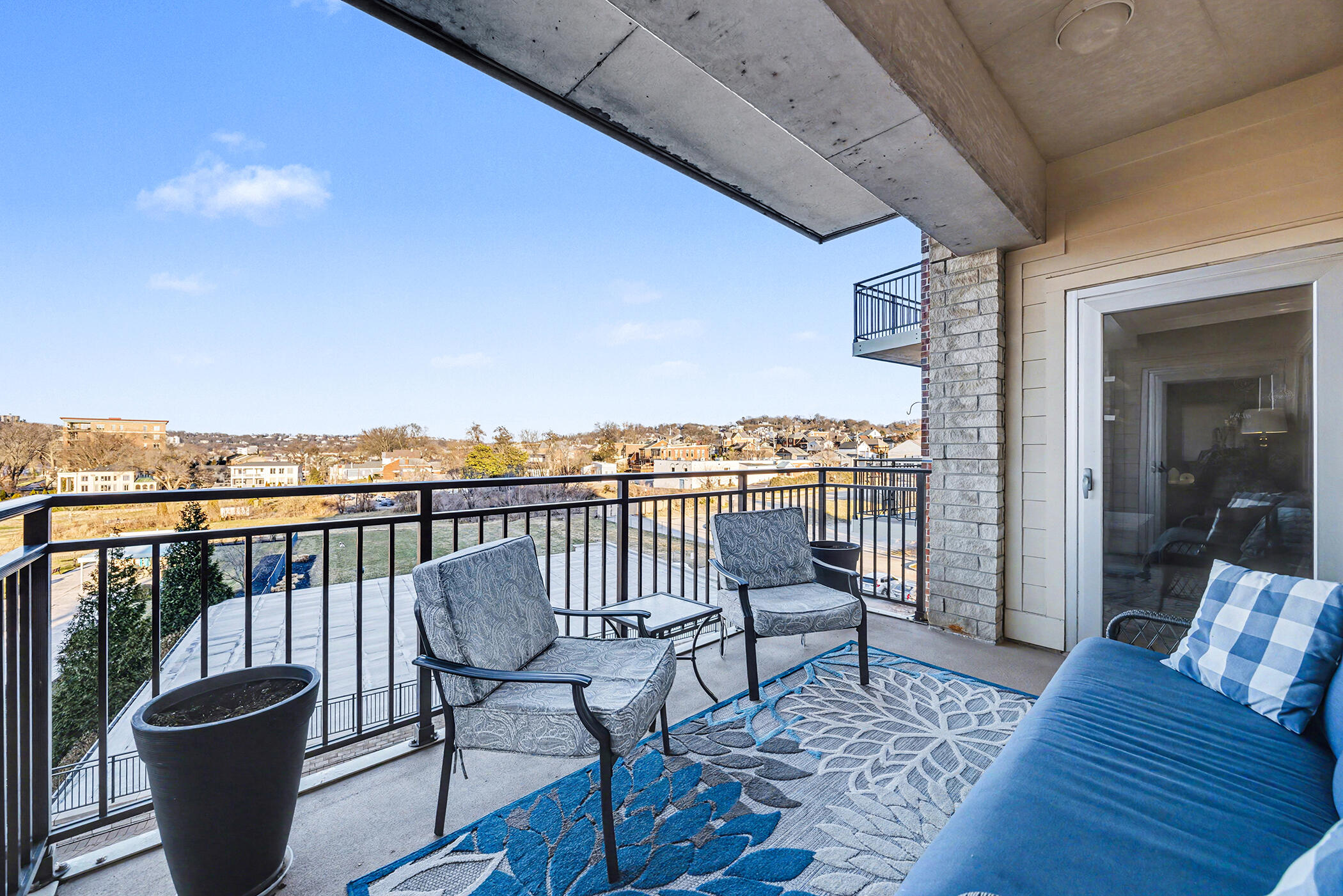 101 Harbor Greene Drive, W405