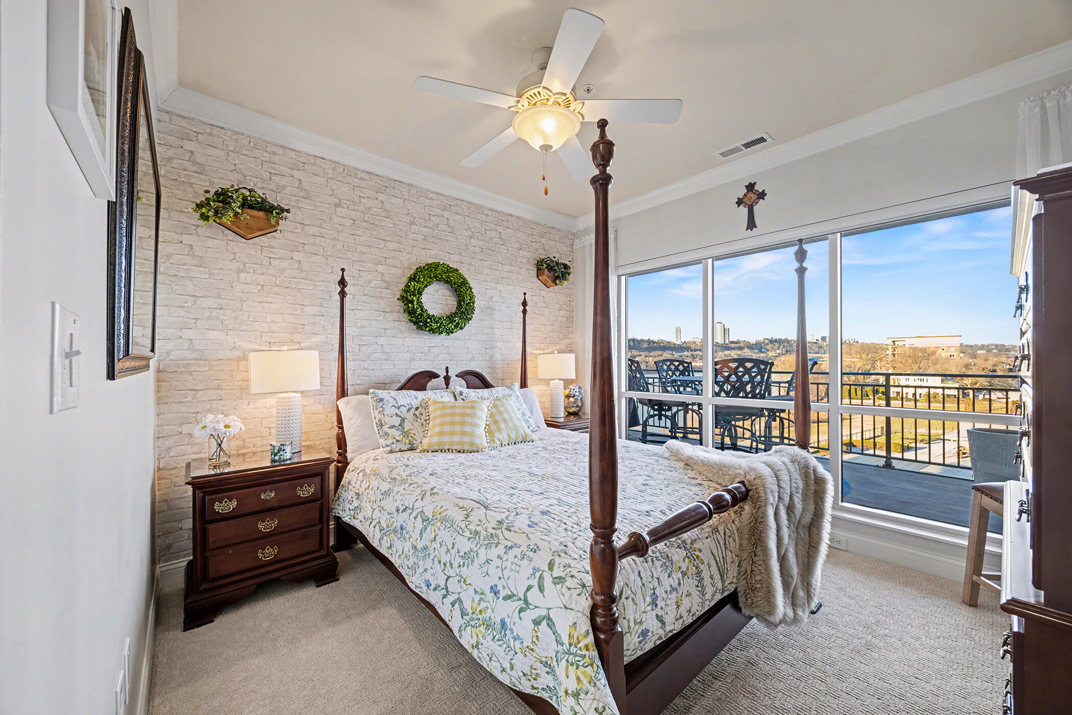 101 Harbor Greene Drive, W405