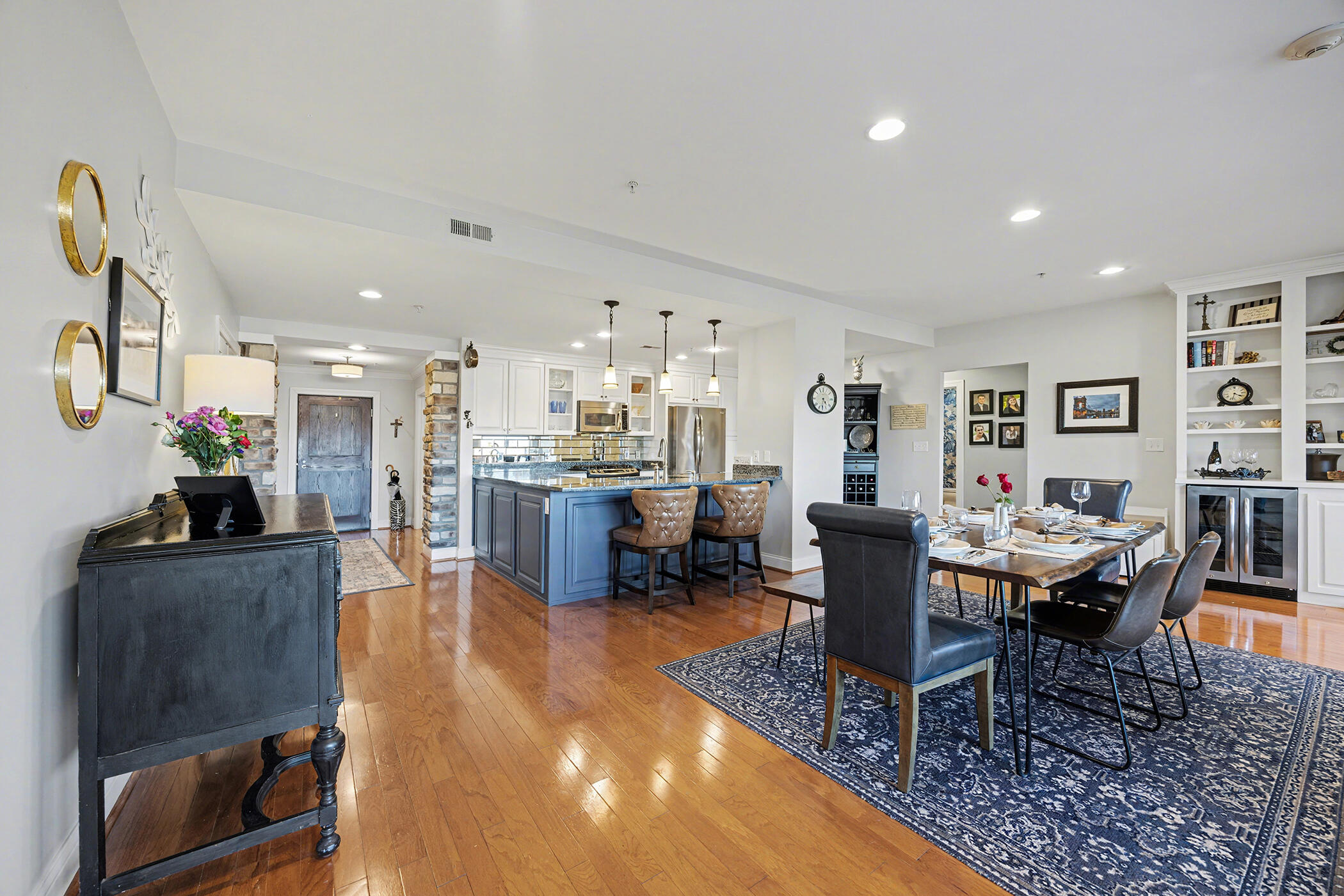 101 Harbor Greene Drive, W405