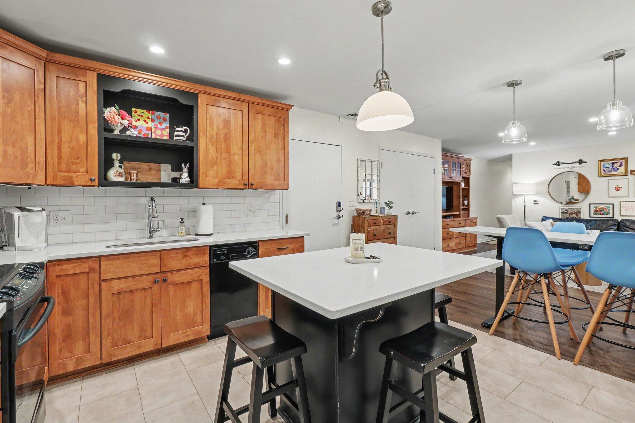 323 E 2nd Street, 105