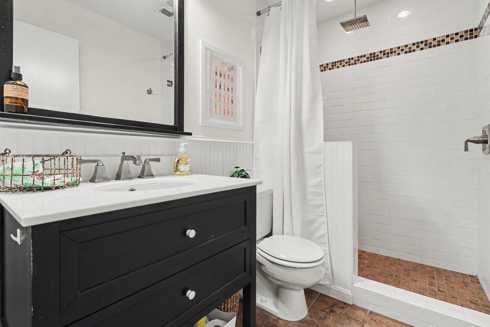 323 E 2nd Street, 105