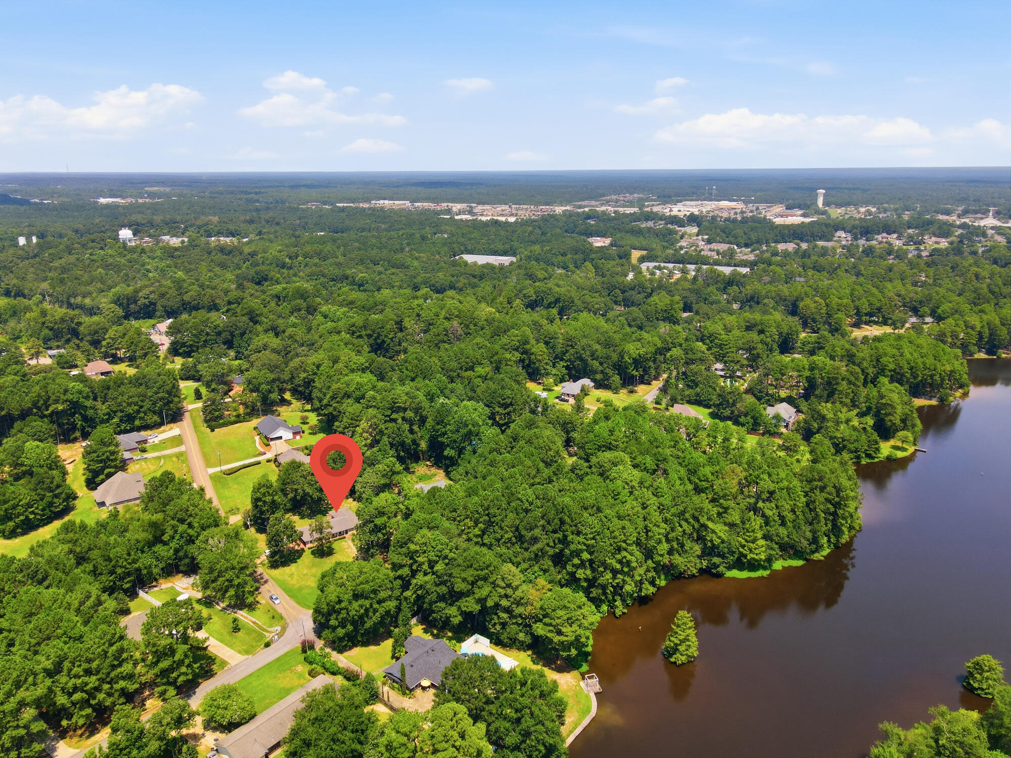 118 W Lakeside Dr.