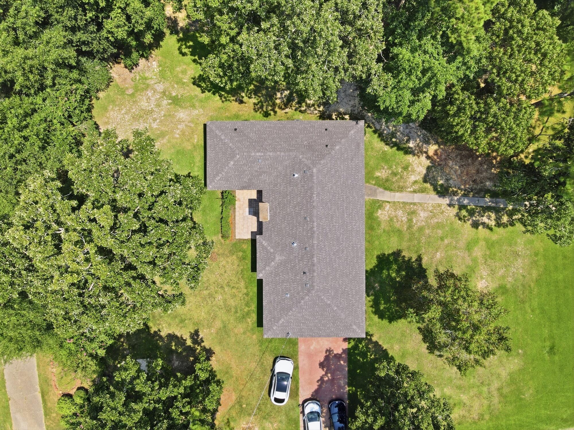 118 W Lakeside Dr.