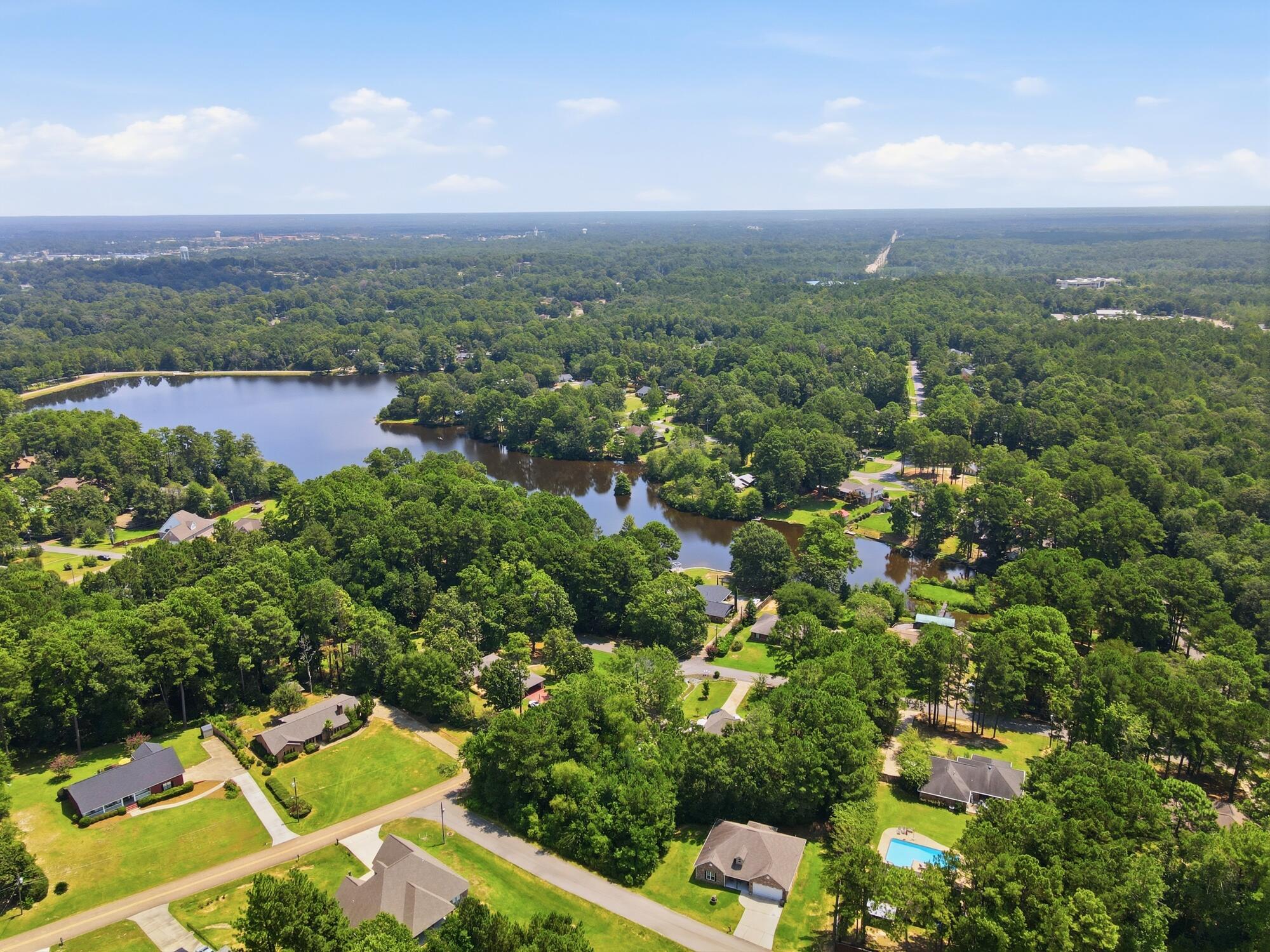 118 W Lakeside Dr.