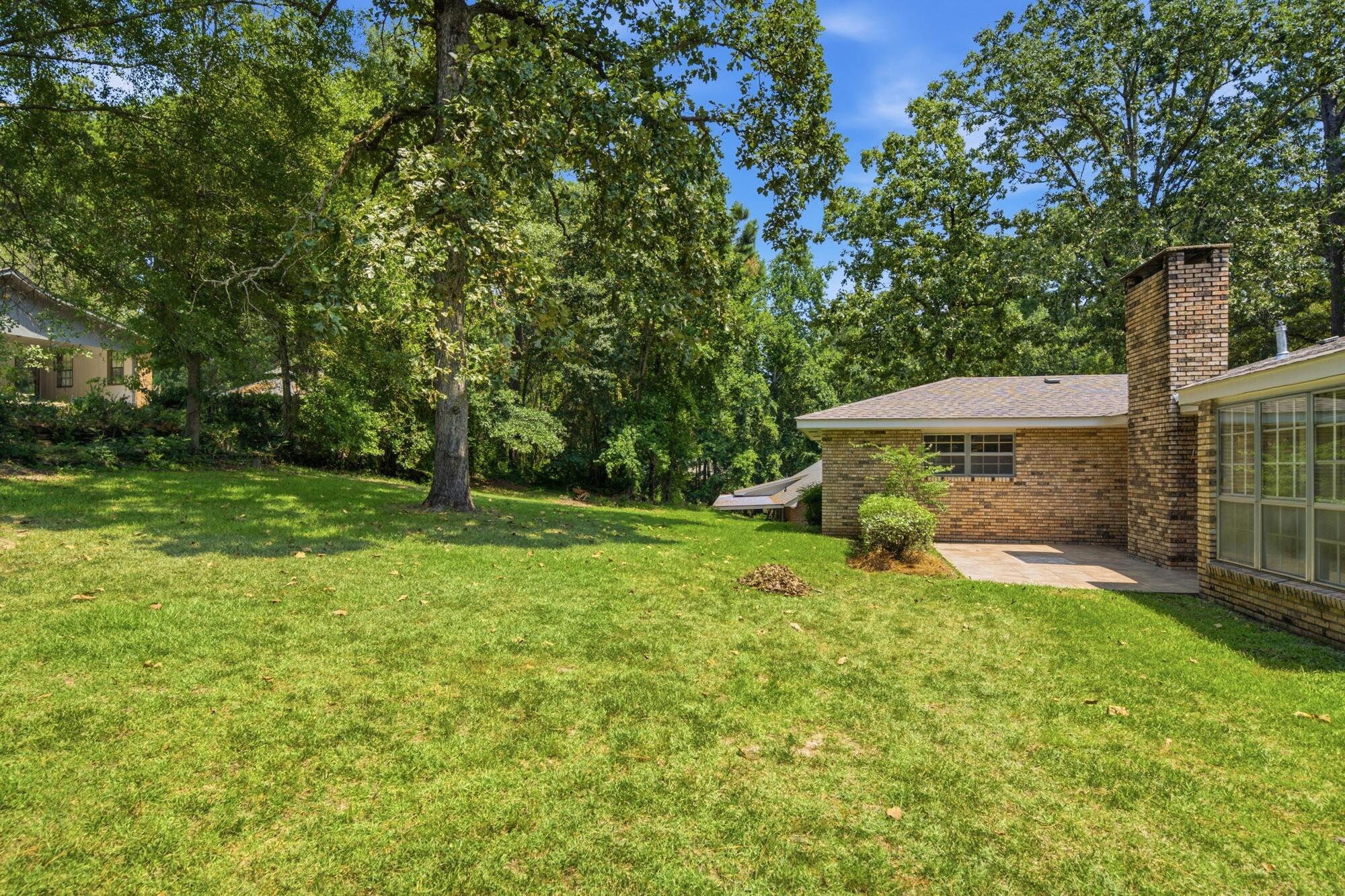 118 W Lakeside Dr.