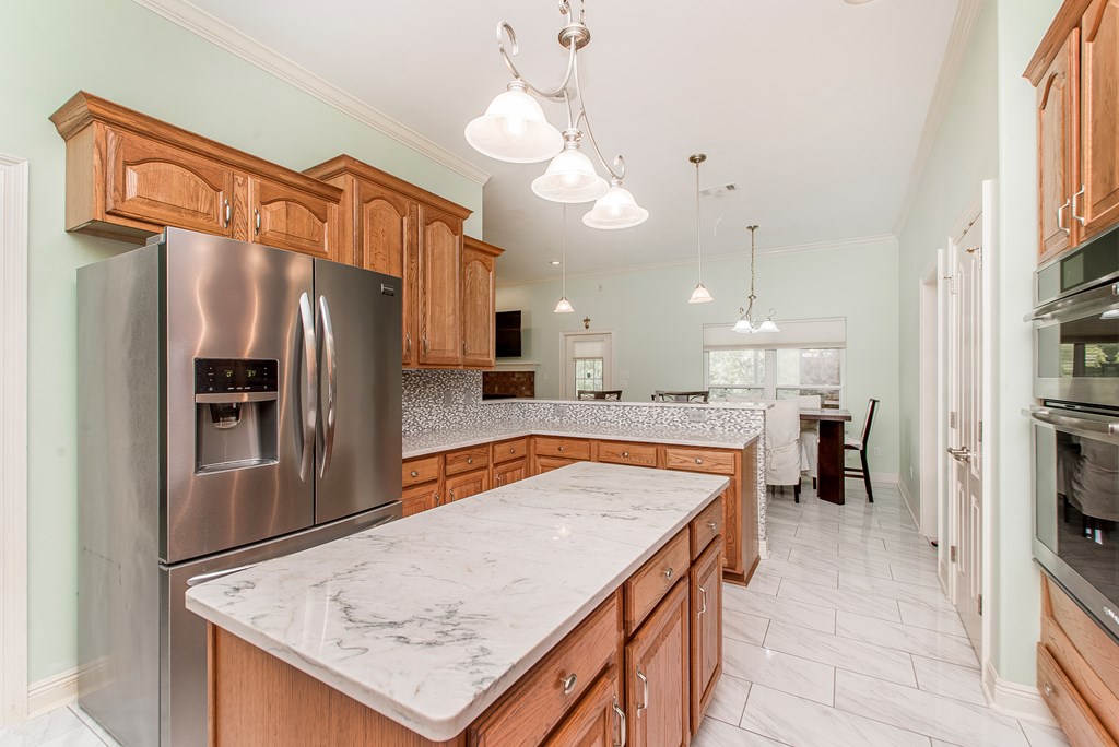 29 E Twin Oaks Lane
