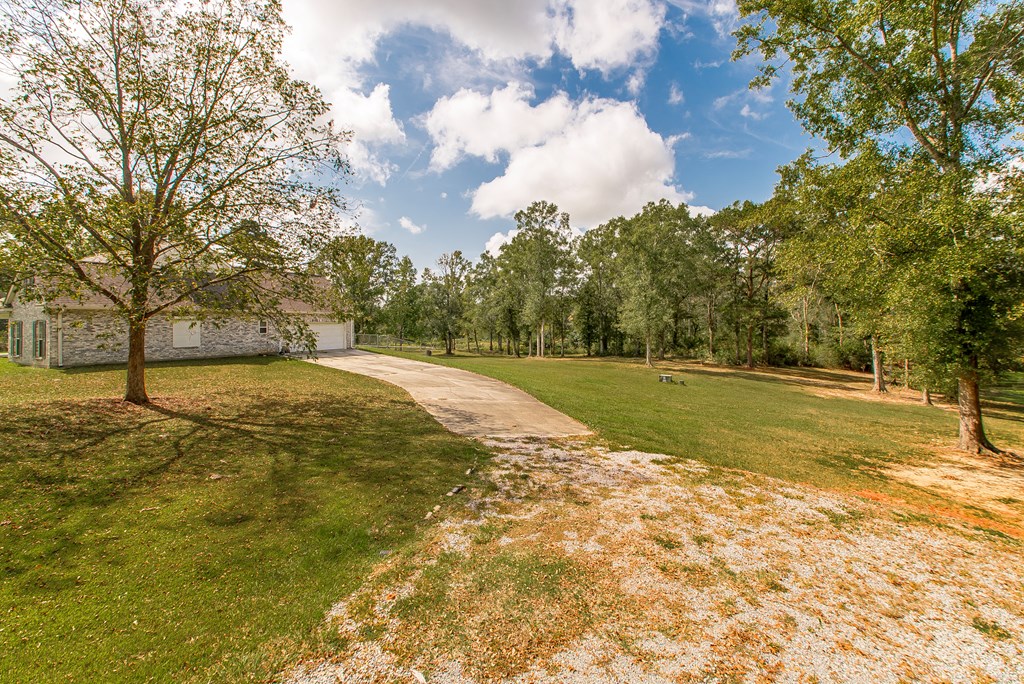29 E Twin Oaks Lane