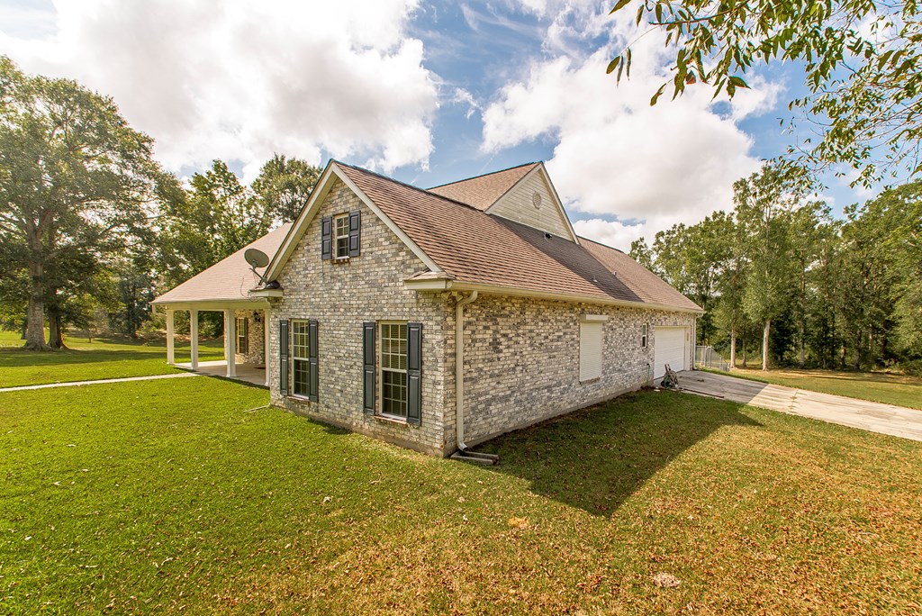 29 E Twin Oaks Lane