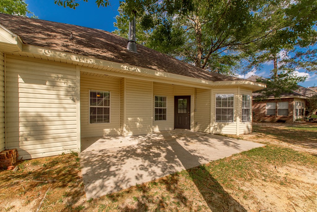4 Maroon Drive