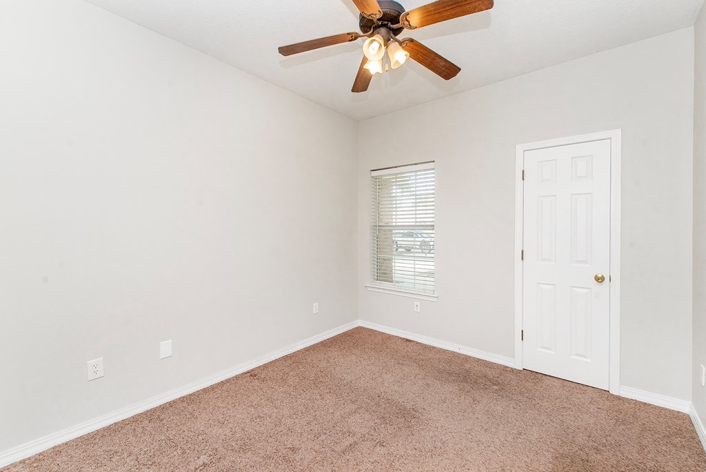 4 Maroon Drive
