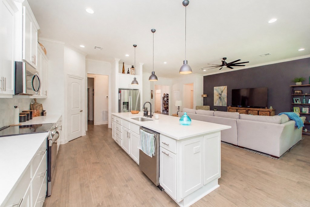 607 Deason Drive