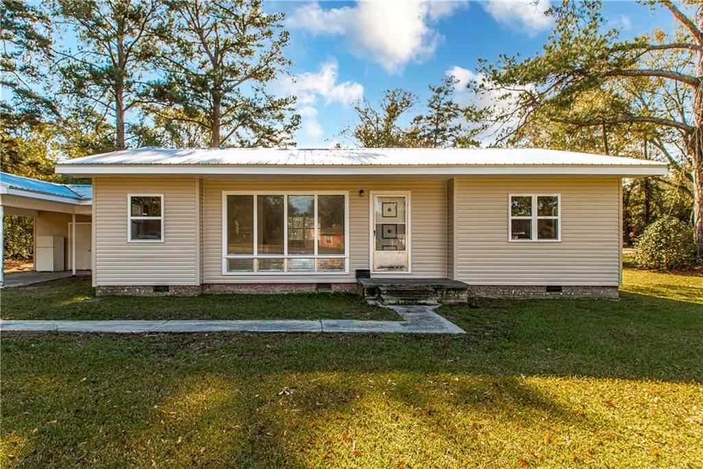 1704 THOMAS Boulevard