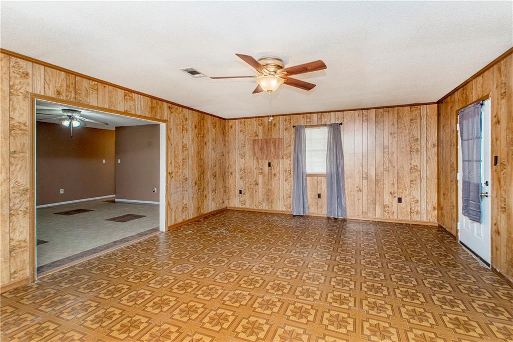 1300 VICTORIA Street