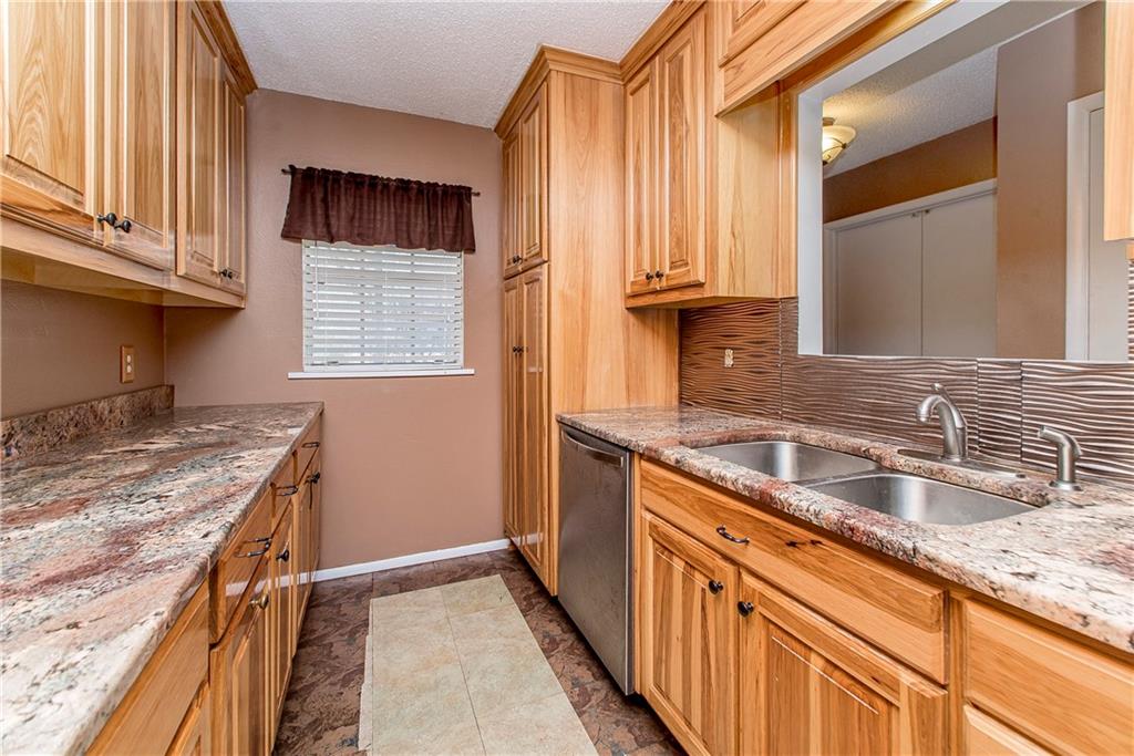 1300 VICTORIA Street