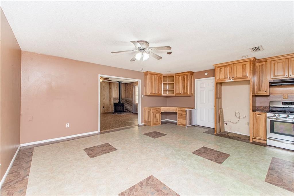 1300 VICTORIA Street