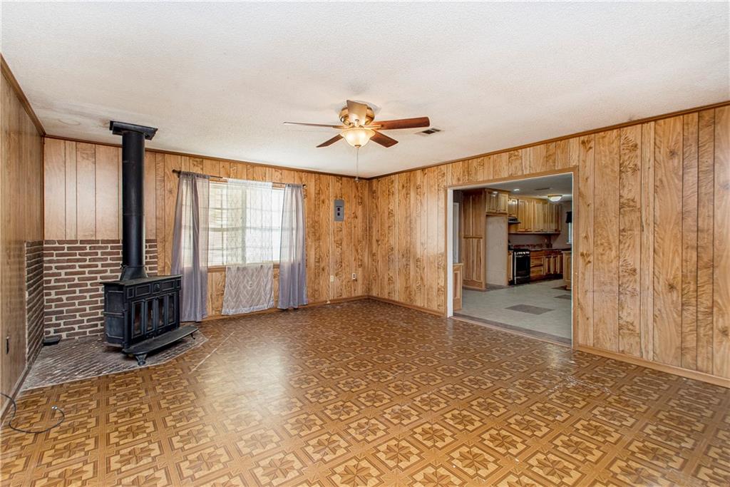 1300 VICTORIA Street