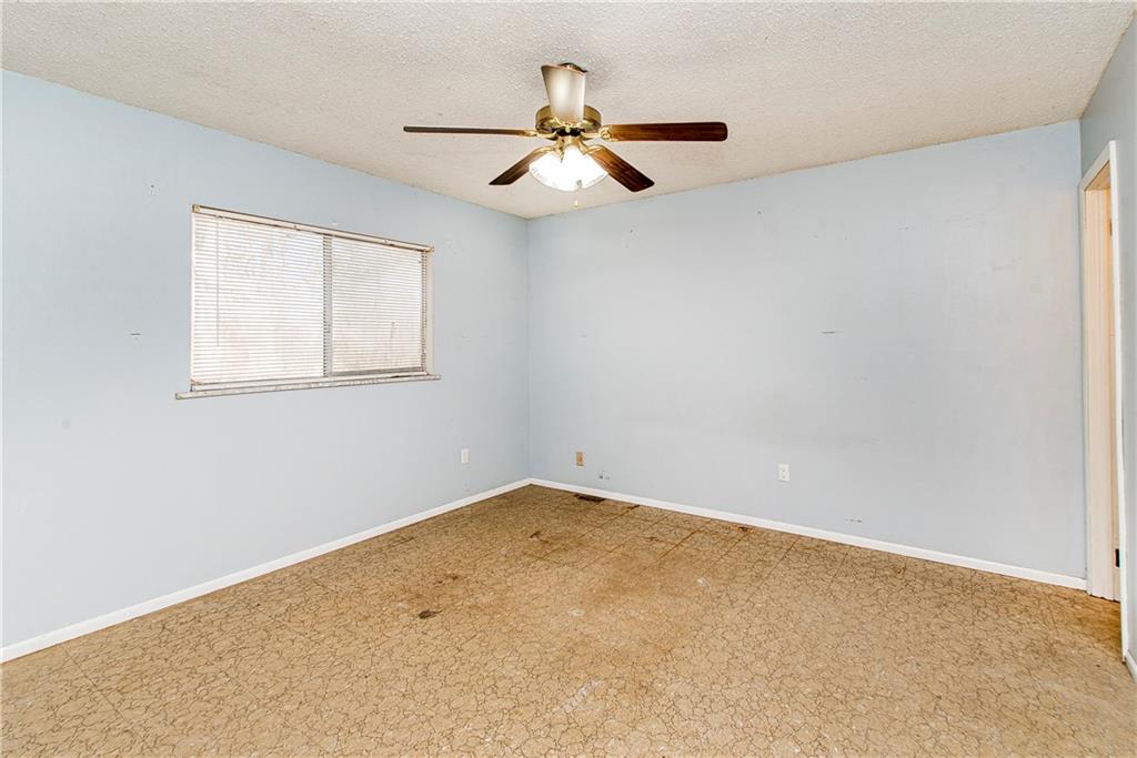 1300 VICTORIA Street