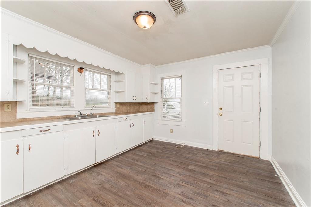 1417 VAN BUREN Street