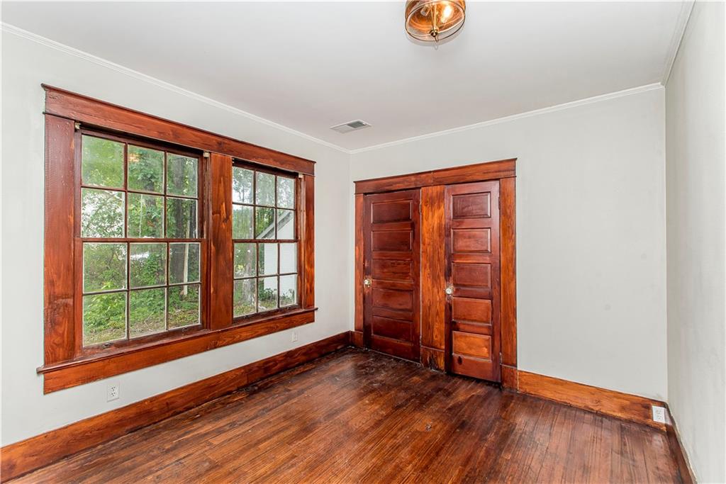 606 LOUISIANA Avenue