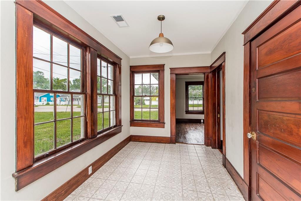 606 LOUISIANA Avenue