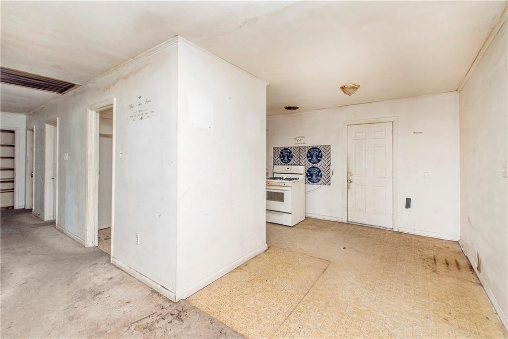 1011 LONA RESTER Place