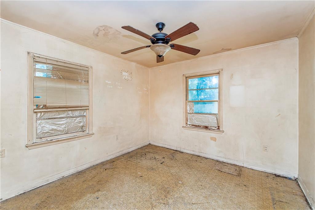 1011 LONA RESTER Place