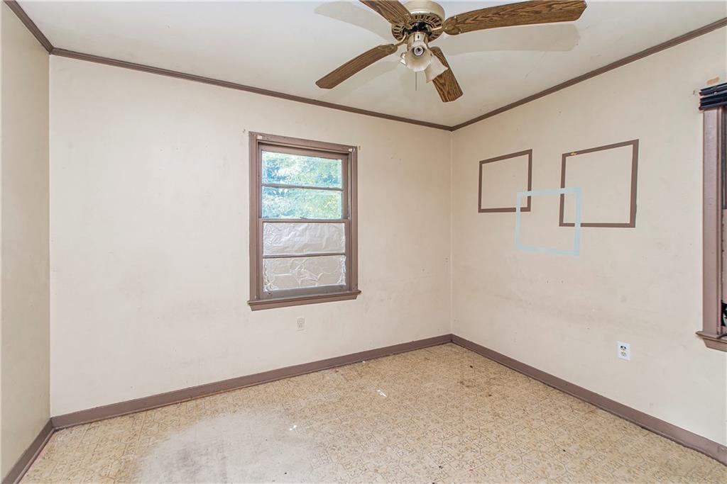 1011 LONA RESTER Place