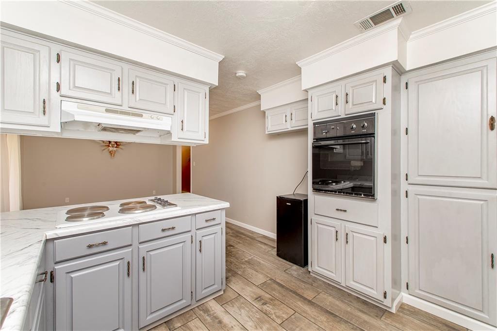 17587 HWY 439 Highway