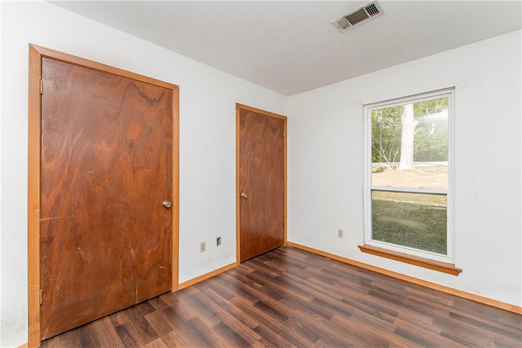 17587 HWY 439 Highway