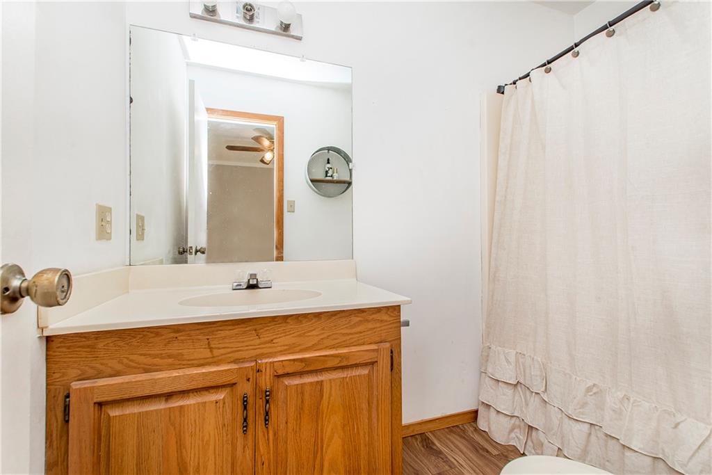 17587 HWY 439 Highway