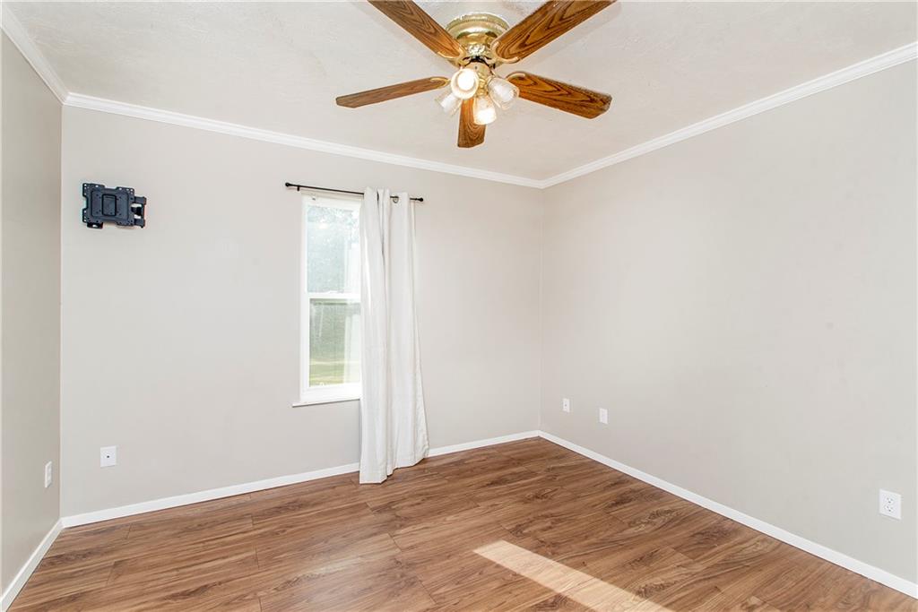 17587 HWY 439 Highway