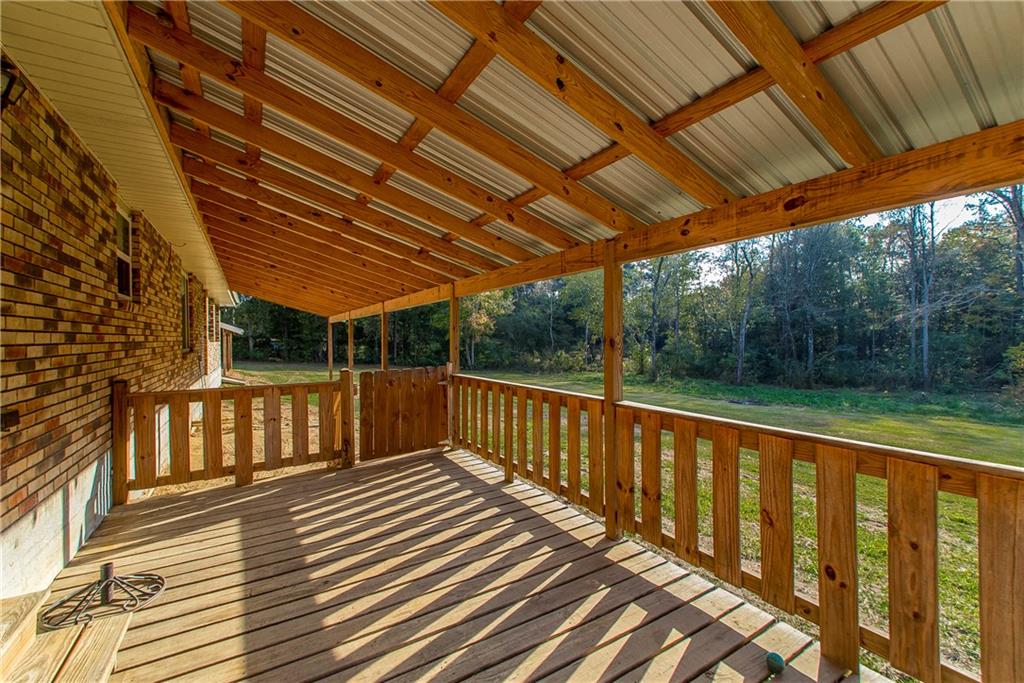 17587 HWY 439 Highway