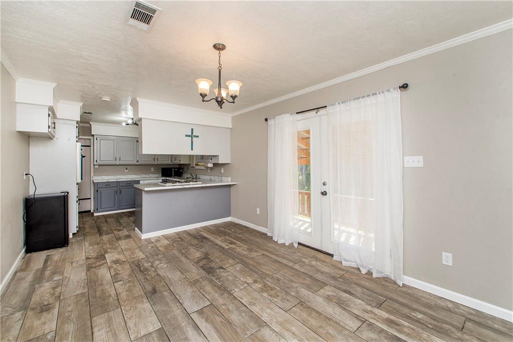 17587 HWY 439 Highway