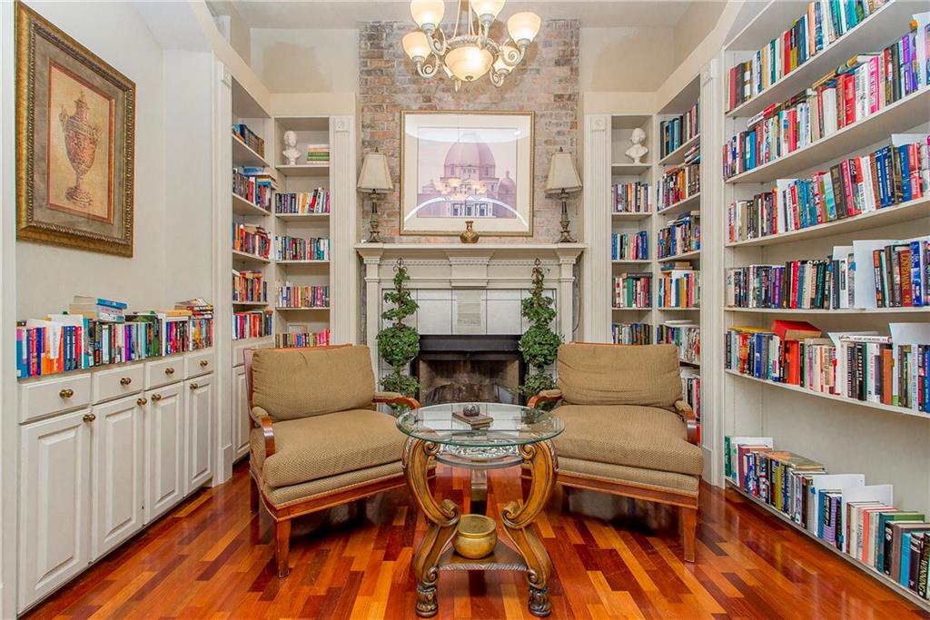 350 EMERALD FOREST Boulevard 6101