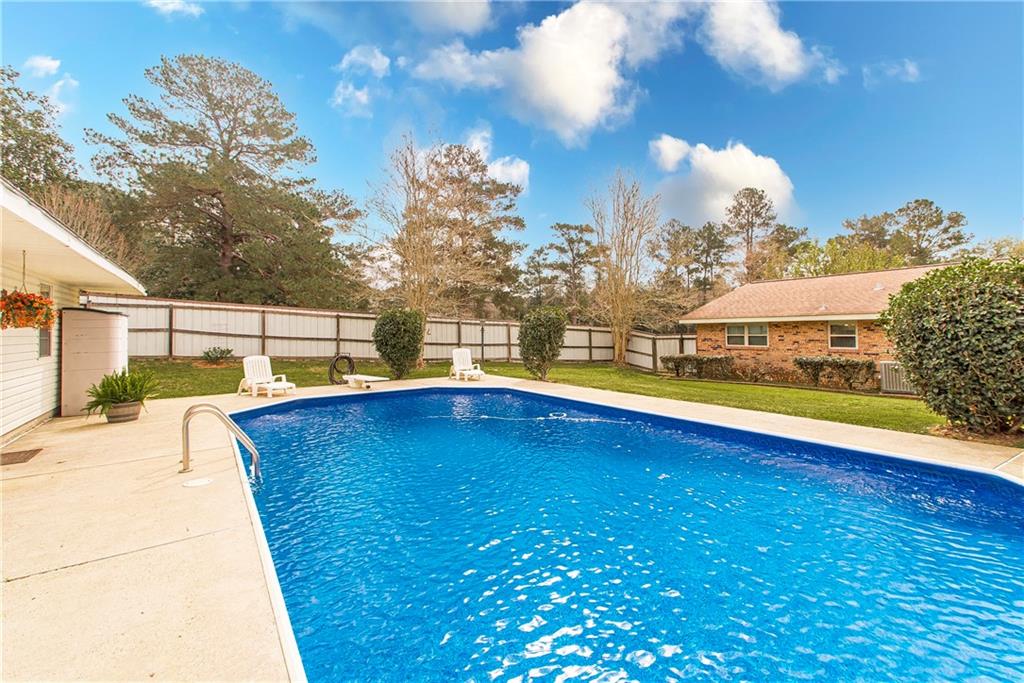 59345 TWIN PINES Road