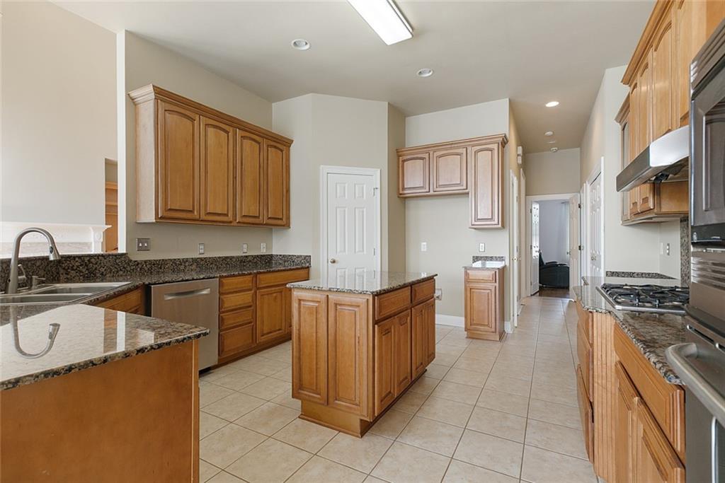 1057 MARINERS COVE Boulevard