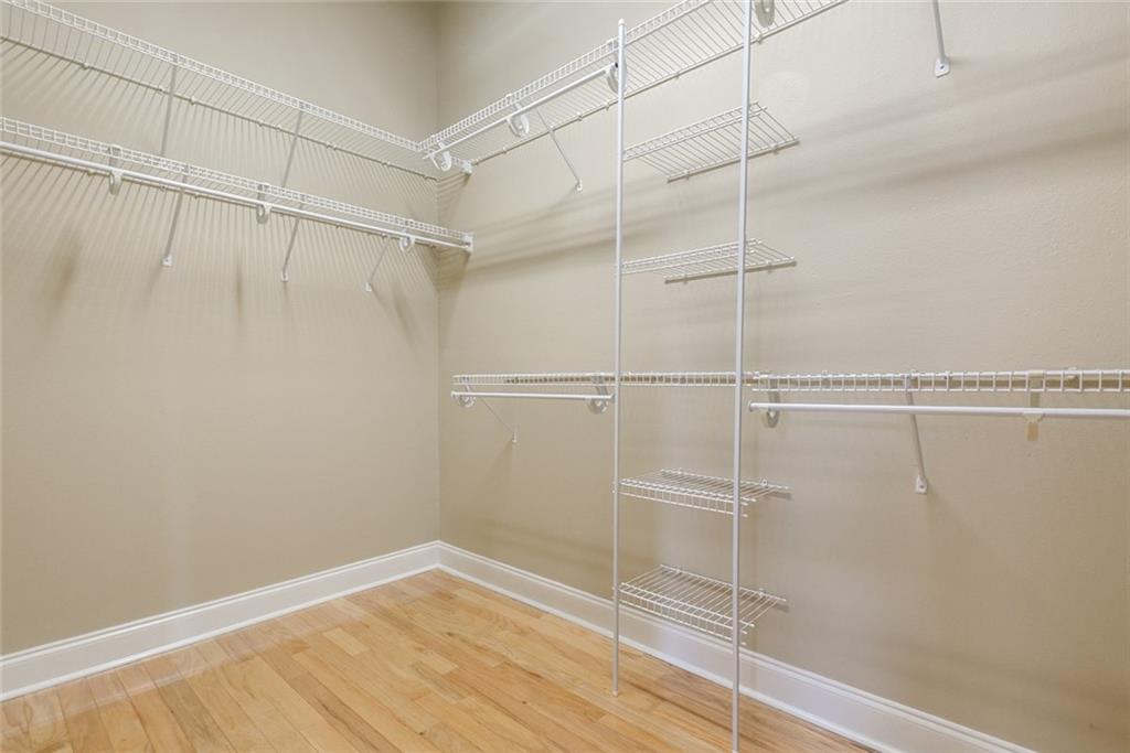 1057 MARINERS COVE Boulevard