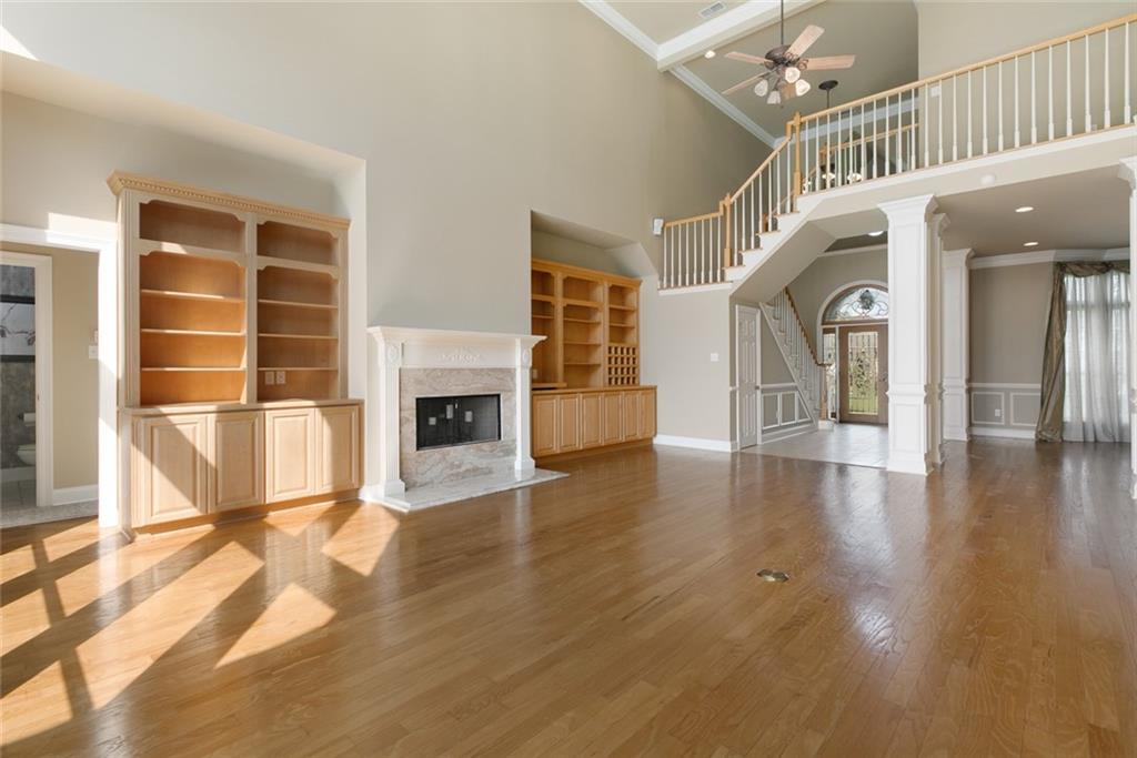 1057 MARINERS COVE Boulevard