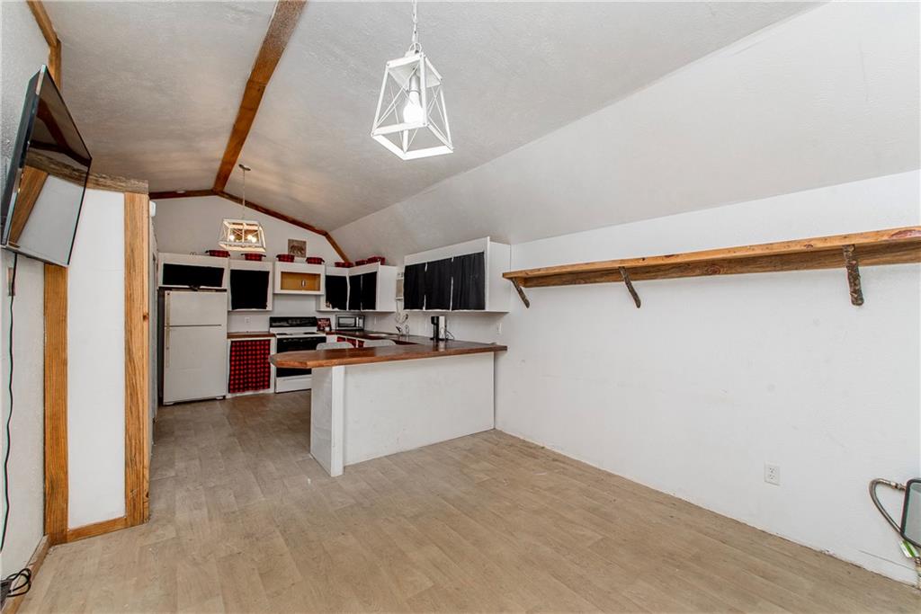 10469 HWY 1075 Highway