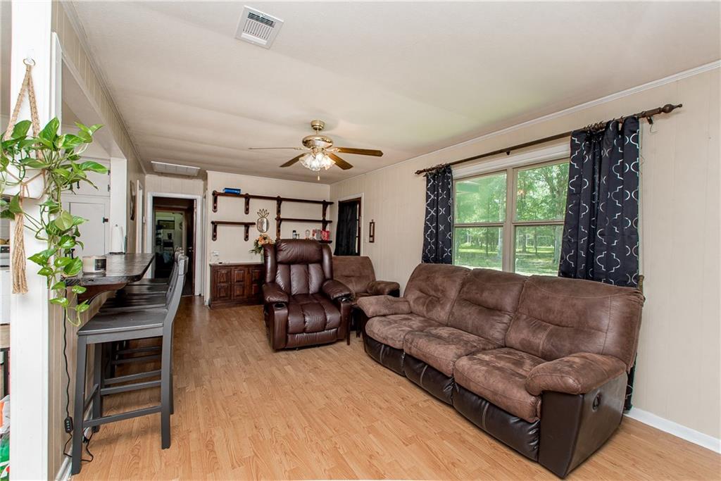 10469 HWY 1075 Highway