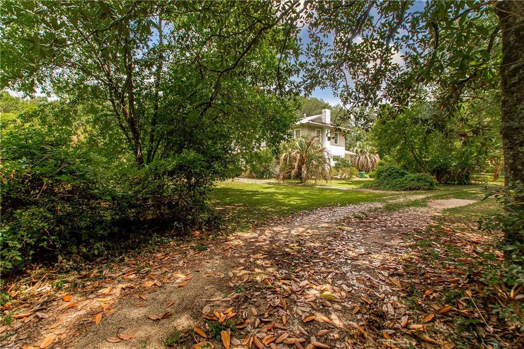 826 MISSISSIPPI Avenue