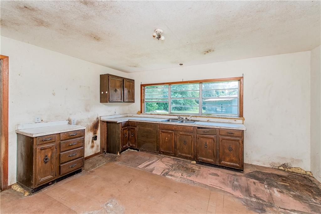 1970 AVENUE L Avenue