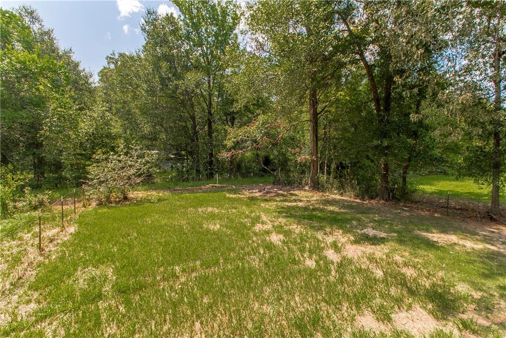 1529 AVENUE E Avenue