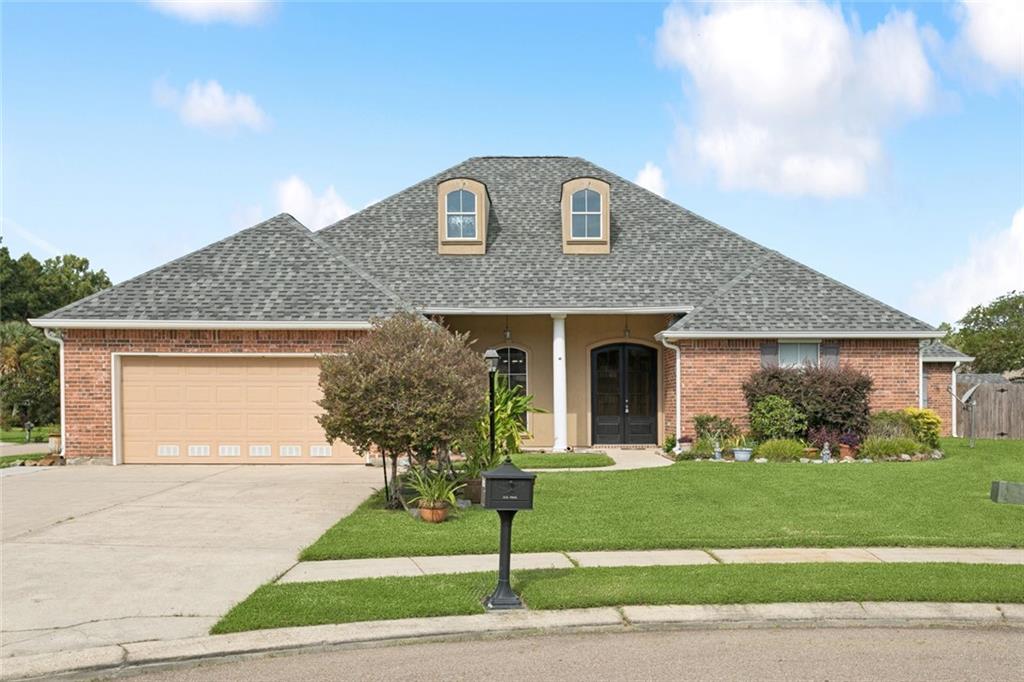 669 LAKE IBERVILLE Court