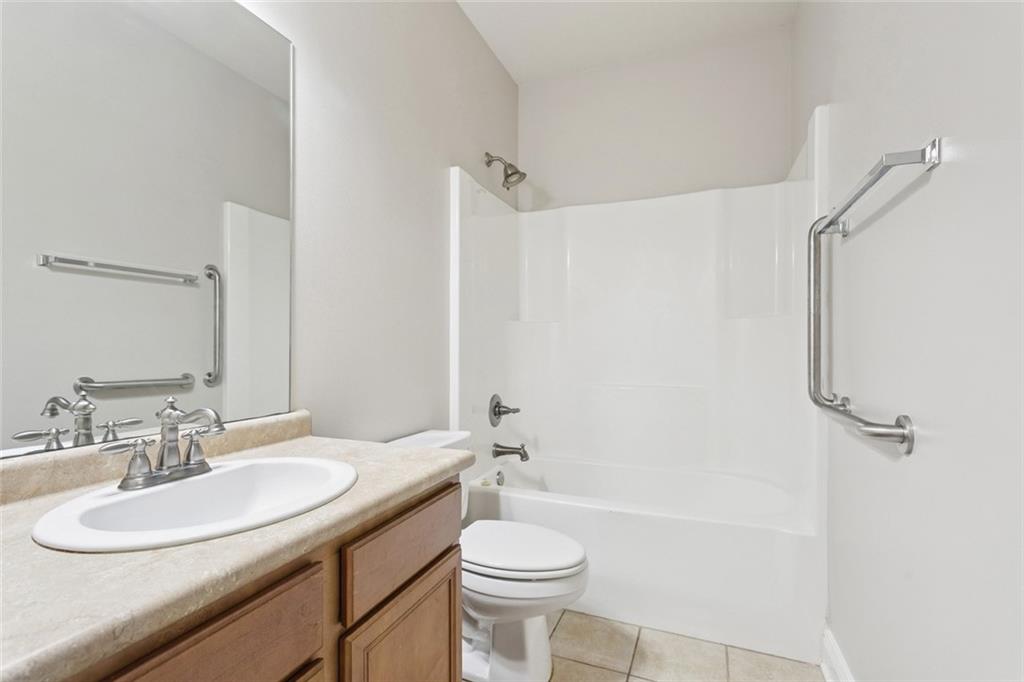 669 LAKE IBERVILLE Court